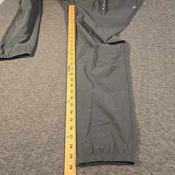 L.L. Bean Mens Large 30 Inseam Green Multisport Tech Joggers Athleisure 514097 - Picture 7 of 7